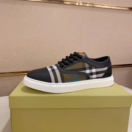 バーバリー ス カジュアルシューズ