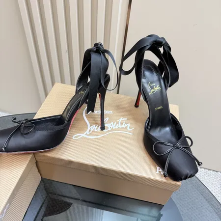 クリスチャン・ルブタン サンダル