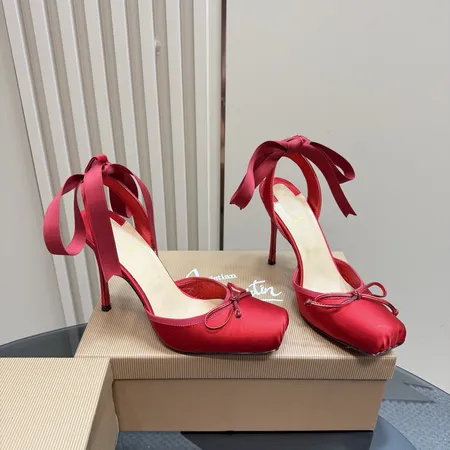 クリスチャン・ルブタン サンダル