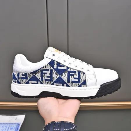 フェンディ カジュアルシューズ