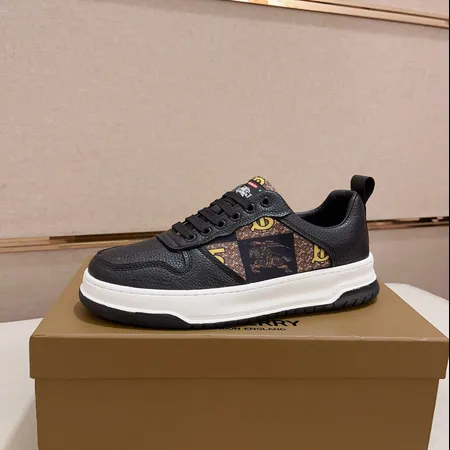 バーバリー ス カジュアルシューズ