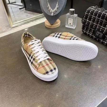 バーバリー ス カジュアルシューズ