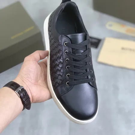 ボッテガ ヴェネタ カジュアルシューズ