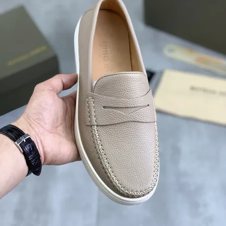 ボッテガ ヴェネタ カジュアルシューズ