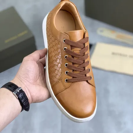 ボッテガ ヴェネタ カジュアルシューズ