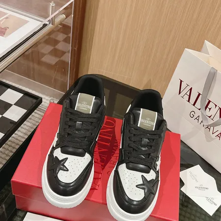 ヴァレンティノ カジュアルシューズ