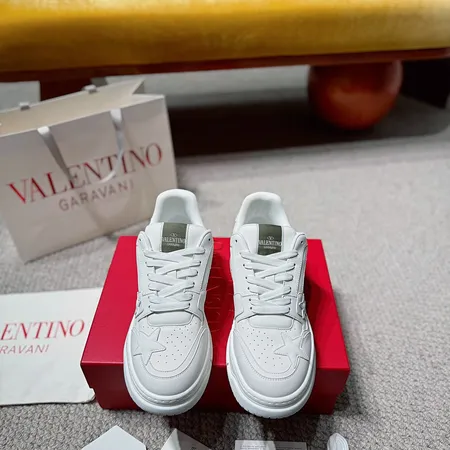 ヴァレンティノ カジュアルシューズ