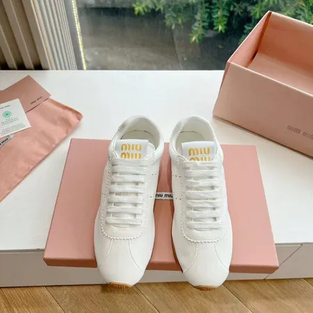 ミュウミュウ カジュアルシューズ