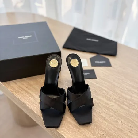 イブサンローラン スリッパ