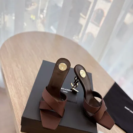 イブサンローラン スリッパ