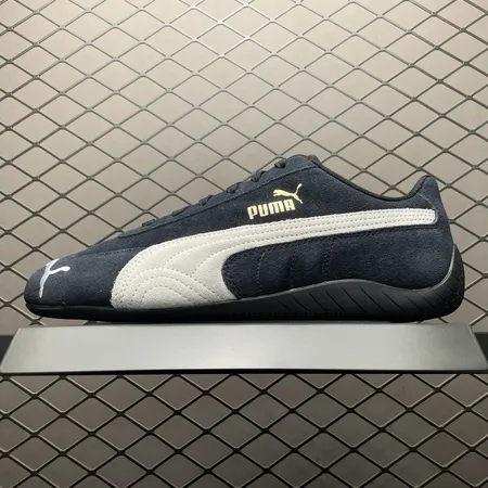 プーマ スニーカー