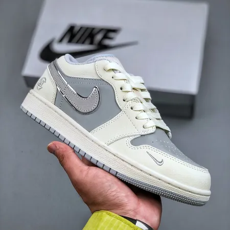 ナイキ カジュアルシューズ