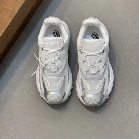 ヴェルサーチ スニーカー