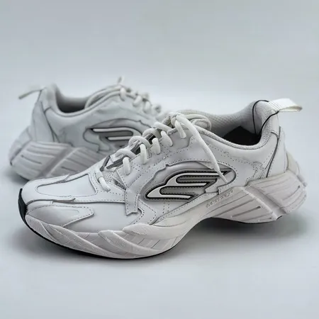 バレンシアガ スニーカー