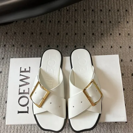 ロエベ スリッパ