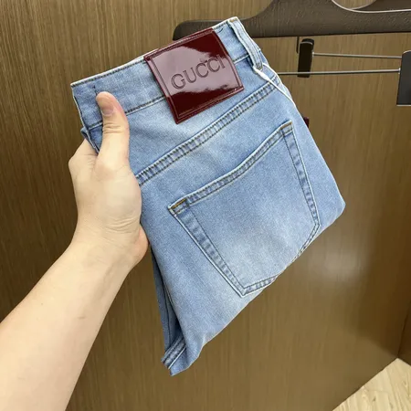グッチ ジーンズ