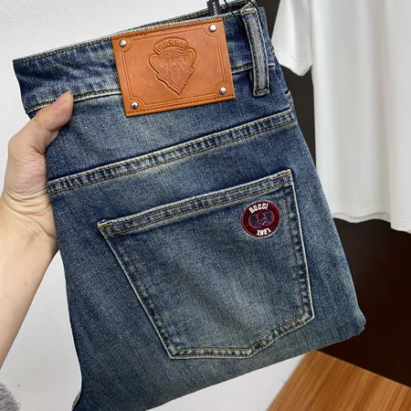 グッチ ジーンズ