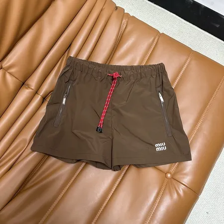 ミュウミュウ ショートパンツ