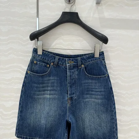 ミュウミュウ ショートパンツ