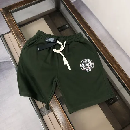 ストーンアイランド ショートパンツ