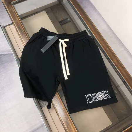 ストーンアイランド ショートパンツ