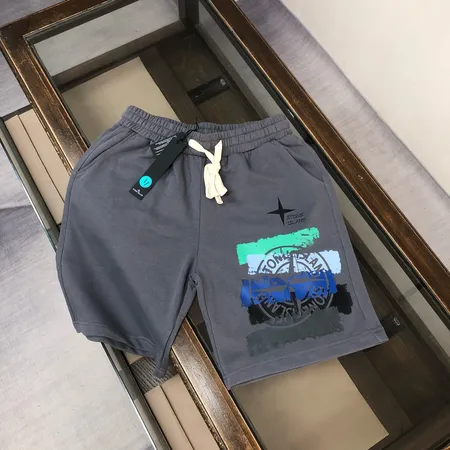 ストーンアイランド ショートパンツ