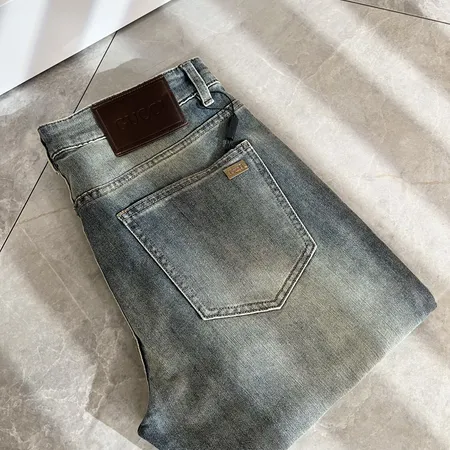 グッチ ジーンズ