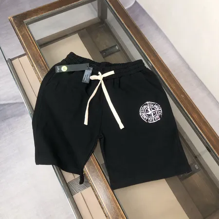 ストーンアイランド ショートパンツ