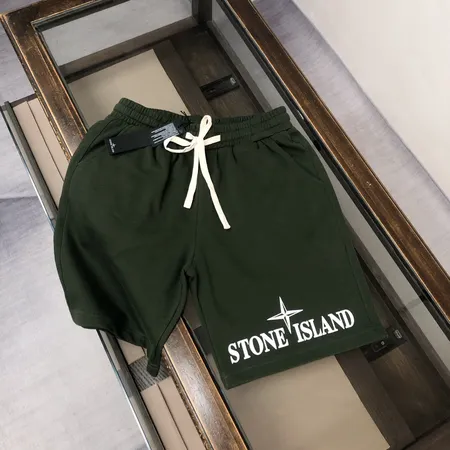 ストーンアイランド ショートパンツ