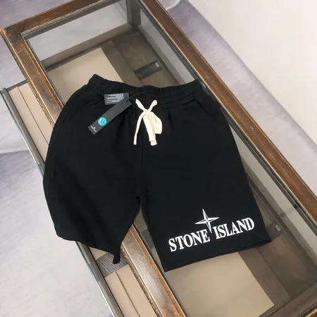 ストーンアイランド ショートパンツ