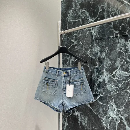 セリーヌ ショートパンツ