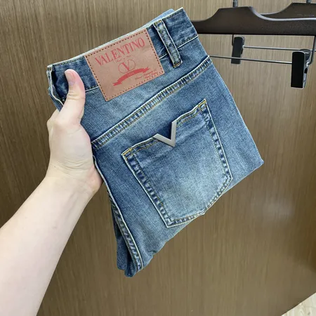 ヴァレンティノ ジーンズ