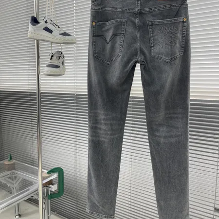 ヴェルサーチ ジーンズ