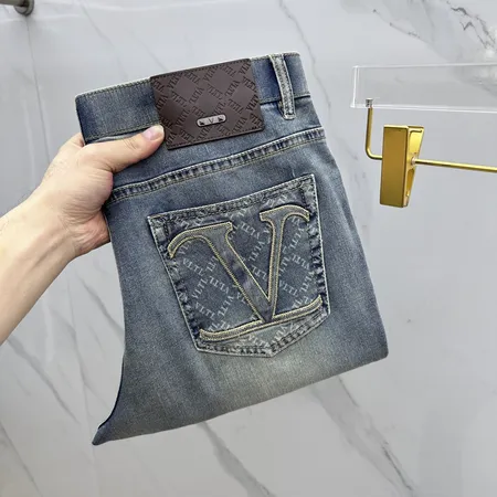 ヴァレンティノ ジーンズ