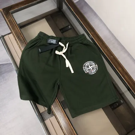 ストーンアイランド ショートパンツ