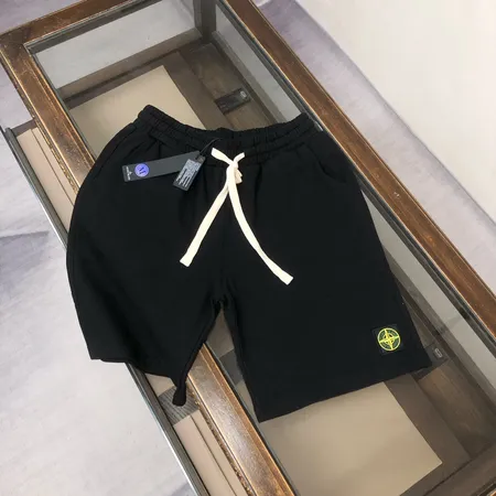 ストーンアイランド ショートパンツ