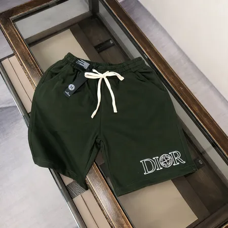 ストーンアイランド ショートパンツ