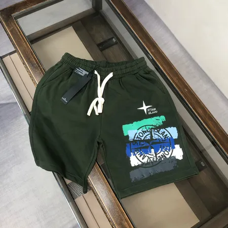 ストーンアイランド ショートパンツ