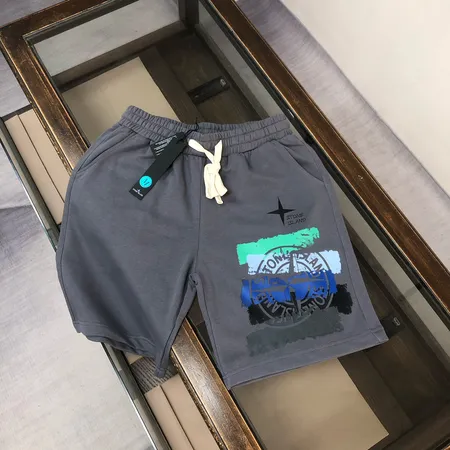 ストーンアイランド ショートパンツ