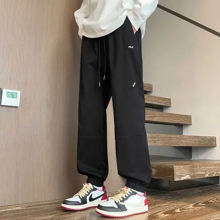 フィラ カジュアルパンツ