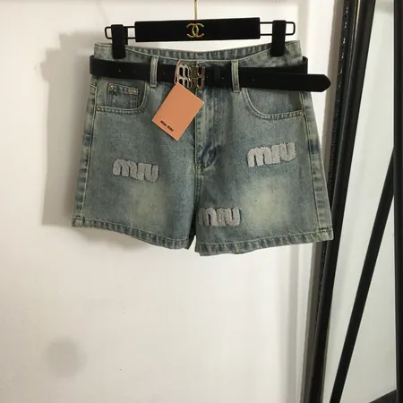 ミュウミュウ ショートパンツ