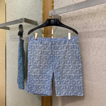 フェンディ ショートパンツ