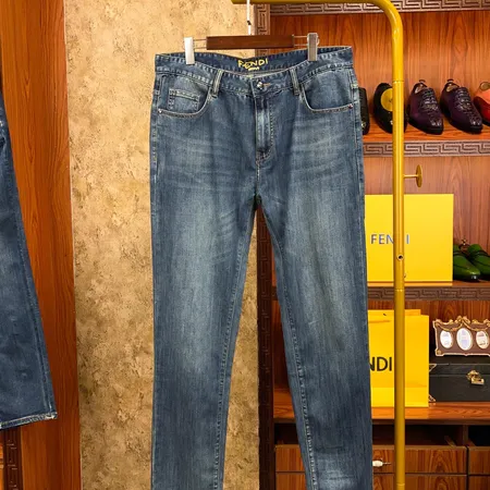 フェンディ ジーンズ
