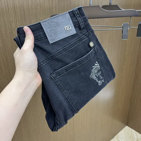 ヴェルサーチ ジーンズ