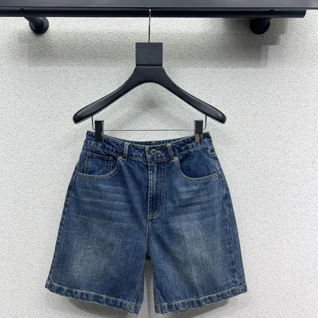 ミュウミュウ ショートパンツ