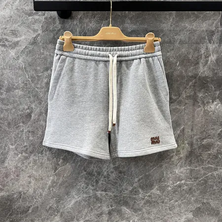 ミュウミュウ ショートパンツ