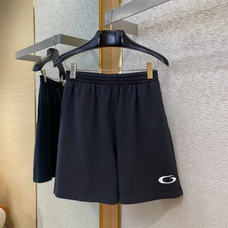 セリーヌ ショートパンツ