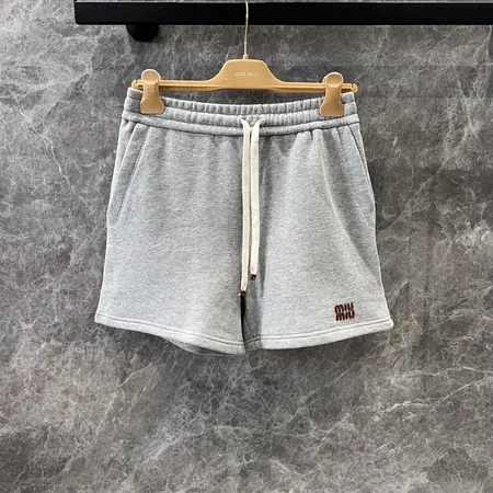 ミュウミュウ ショートパンツ