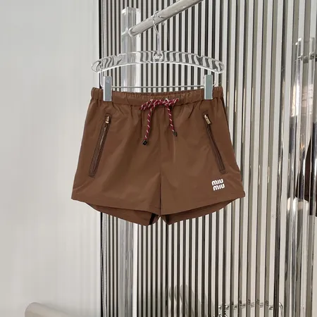 ミュウミュウ ショートパンツ