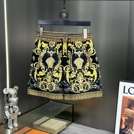 ヴェルサーチ ショートパンツ